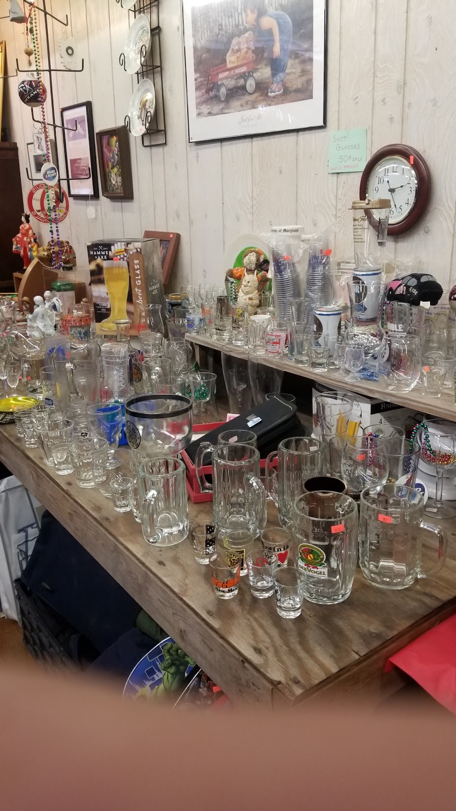 Moon Penguin’s Emporium | 206 W St Louis St, Lebanon, IL 62254, USA | Phone: (618) 537-6625