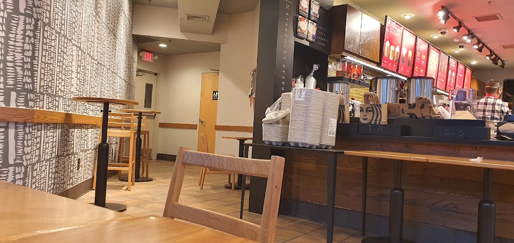 Starbucks | 552 Adams St, Milton, MA 02186, USA | Phone: (617) 296-0790