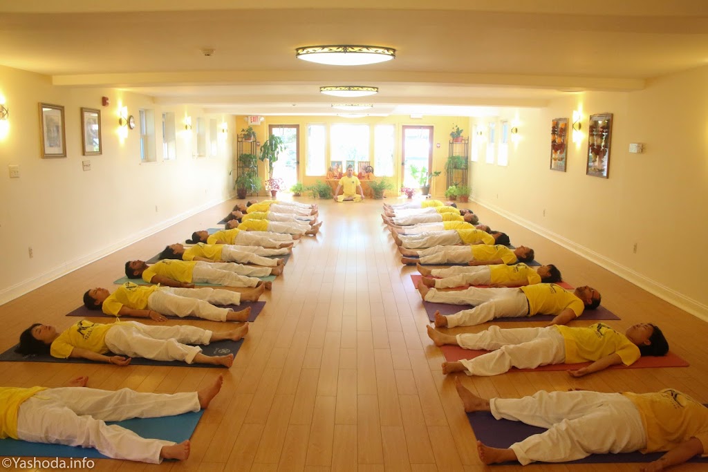 Sivananda Yoga Ashram | 500 Budd Rd, Woodbourne, NY 12788, USA | Phone: (845) 436-6492