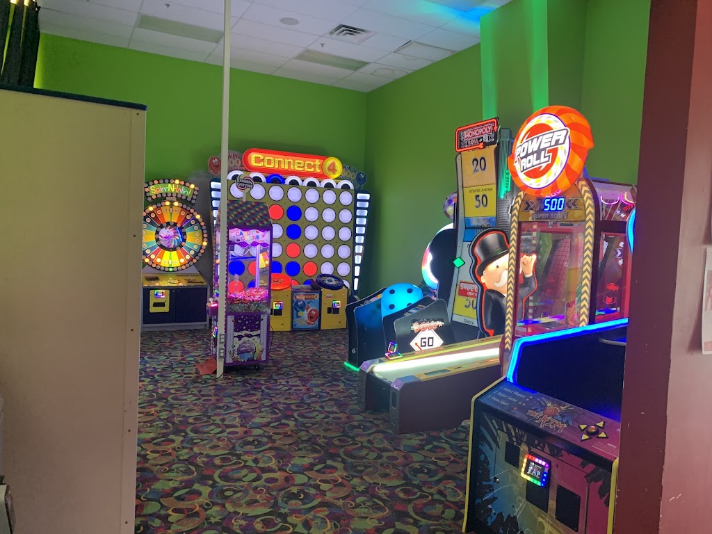 Plaza Lanes | 2641 E State St, Fremont, OH 43420, USA | Phone: (419) 332-1192