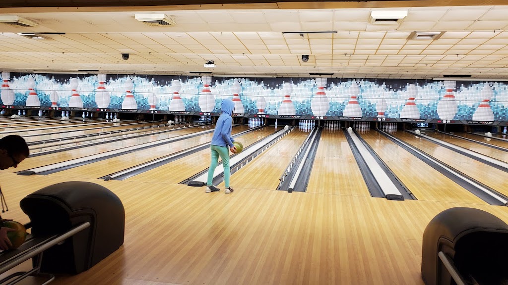 Fort Eustis Bowling Center | 675 Dickman St, Fort Eustis, VA 23604, USA | Phone: (757) 878-5482