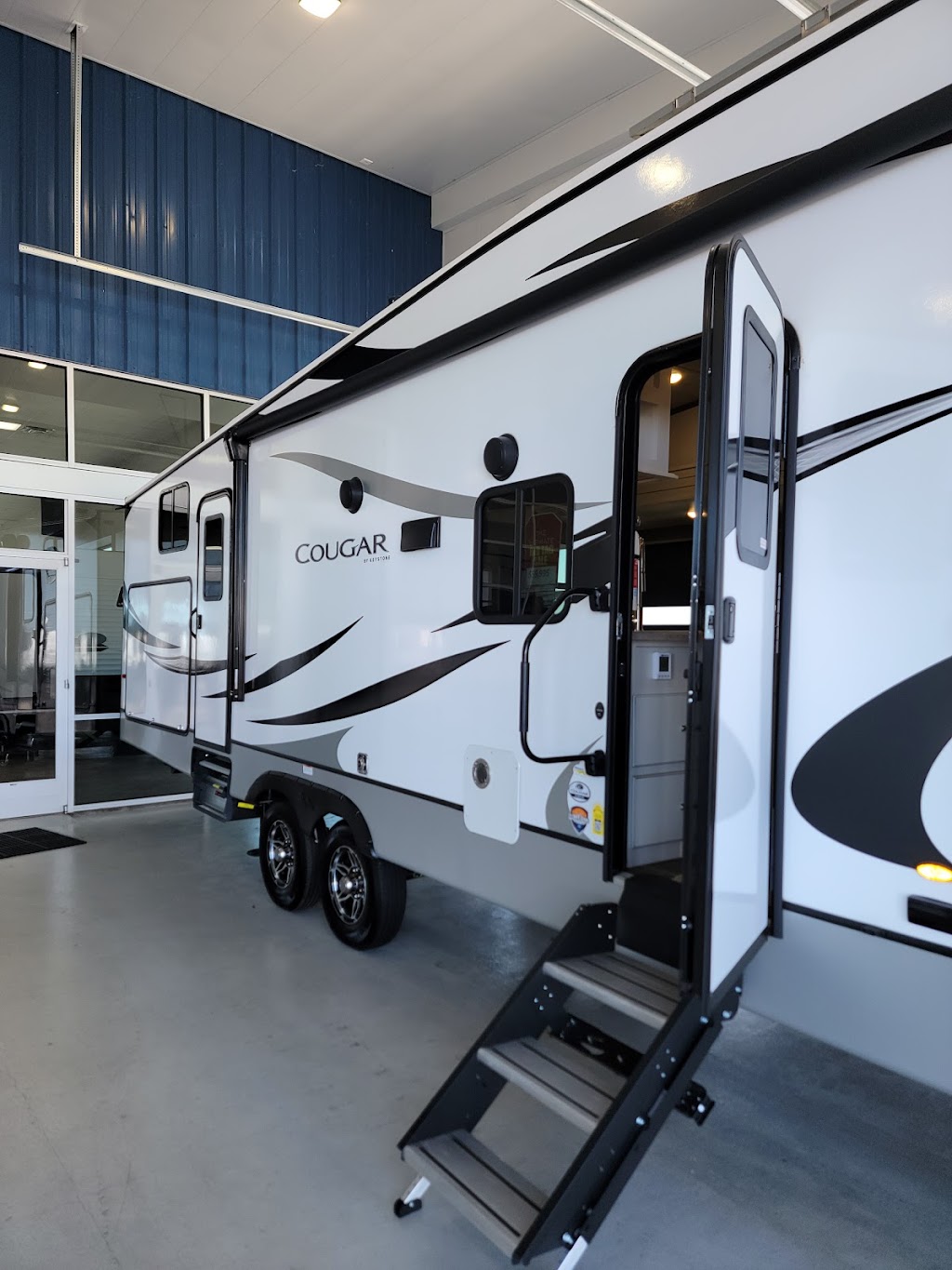 Crestview RV | 5560 North Interstate 35 Frontage Road, Exit 268, Georgetown, TX 78626, USA | Phone: (512) 931-7500