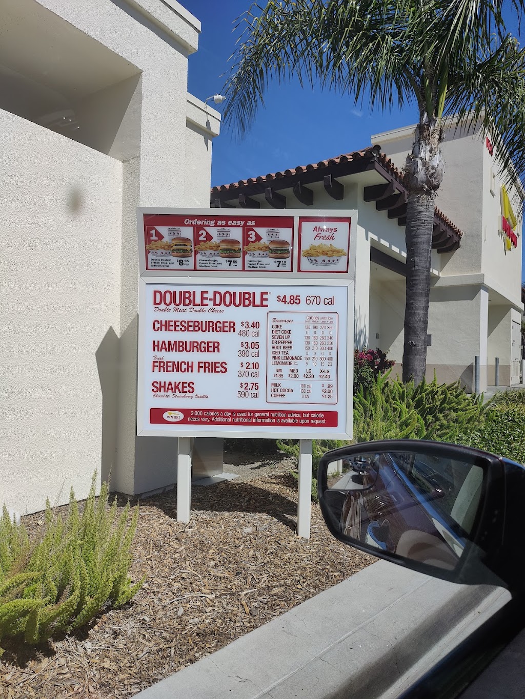 In-N-Out Burger | 1725 Eastlake Pkwy, Chula Vista, CA 91915, USA | Phone: (800) 786-1000