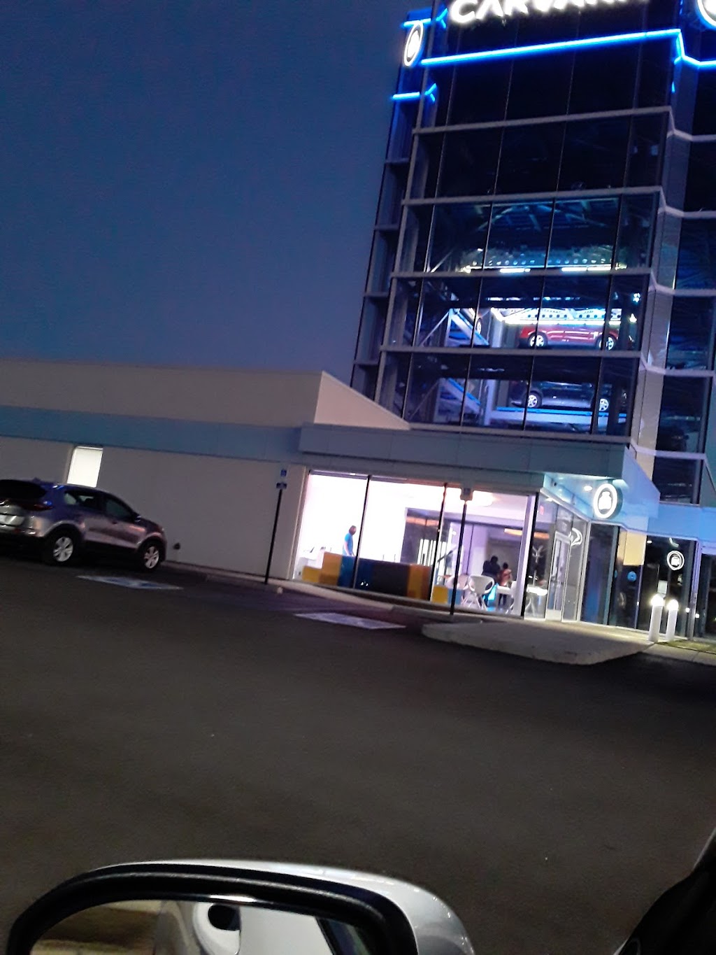 Carvana Memphis | 7201 Appling Farms Pkwy, Memphis, TN 38133, USA | Phone: (800) 333-4554