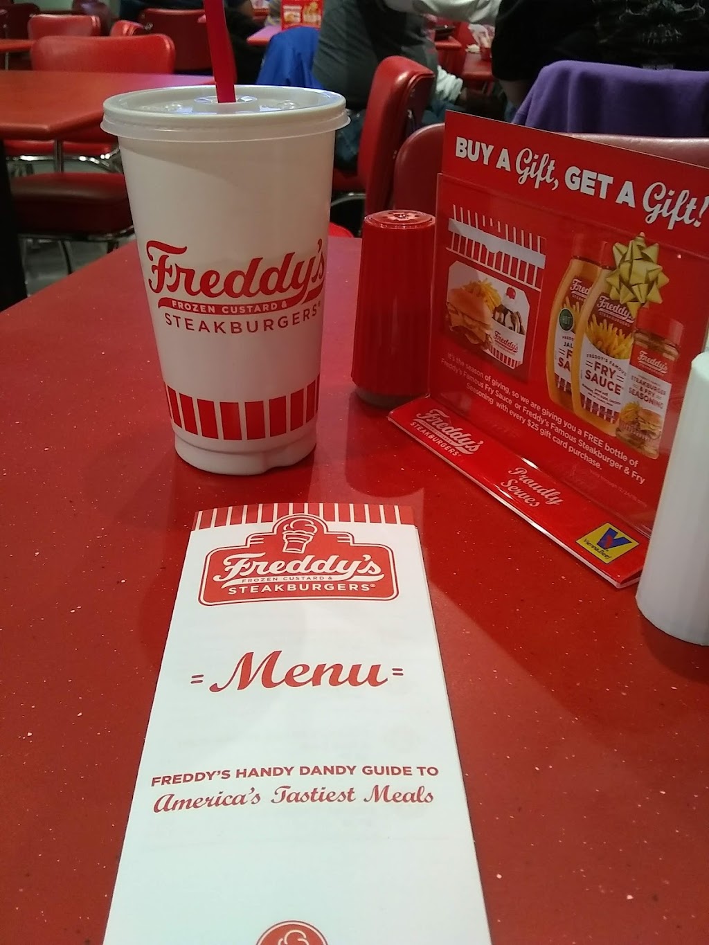 Freddys Frozen Custard & Steakburgers | 3220 N 27th St, Lincoln, NE 68521, USA | Phone: (402) 904-4142