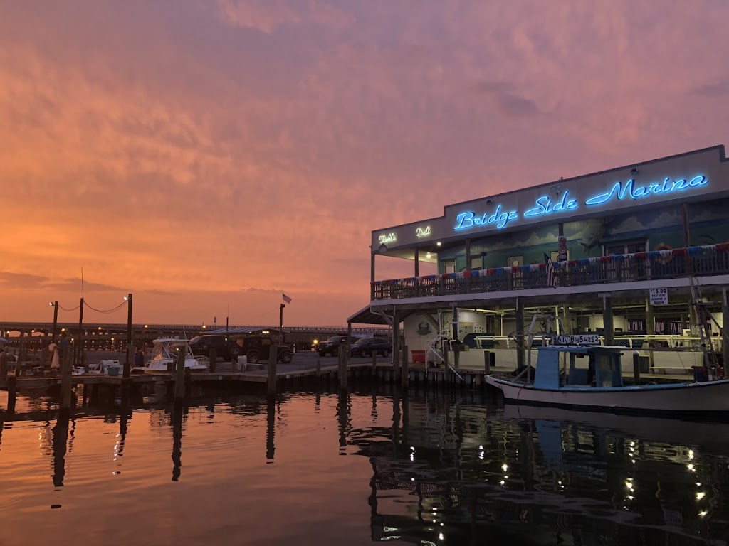 Bridge Side Cabins and Marina | 1618 LA-1, Grand Isle, LA 70358, USA | Phone: (985) 787-2418