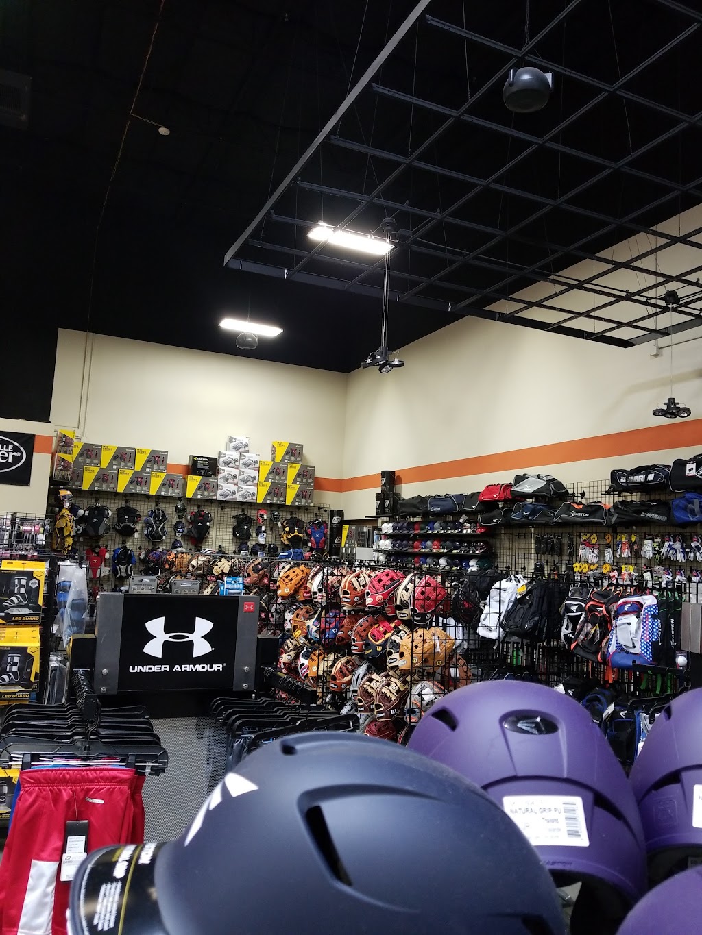 Universal Athletic Services | 14131 Rio Vista Blvd #1, Peoria, AZ 85381, USA | Phone: (623) 878-1900