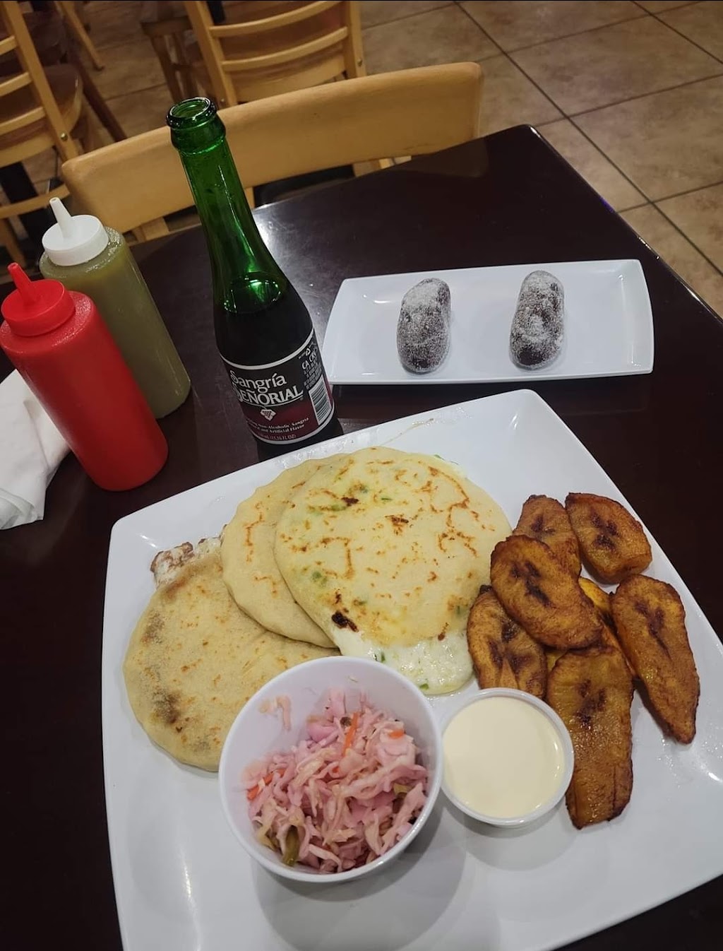 Cristinas Salvadorean Food | 10665 W Indian School Rd, Avondale, AZ 85392, USA | Phone: (623) 249-4481