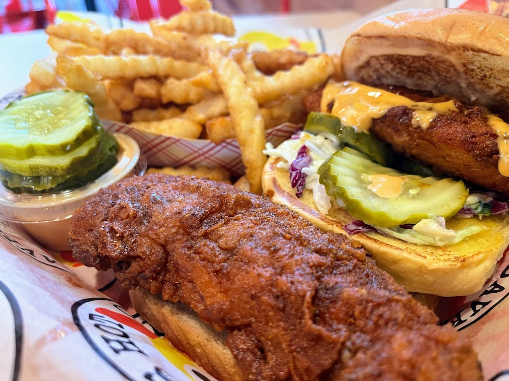 Daves Hot Chicken | 1206 Western Ave, Albany, NY 12203, USA | Phone: (518) 776-4065