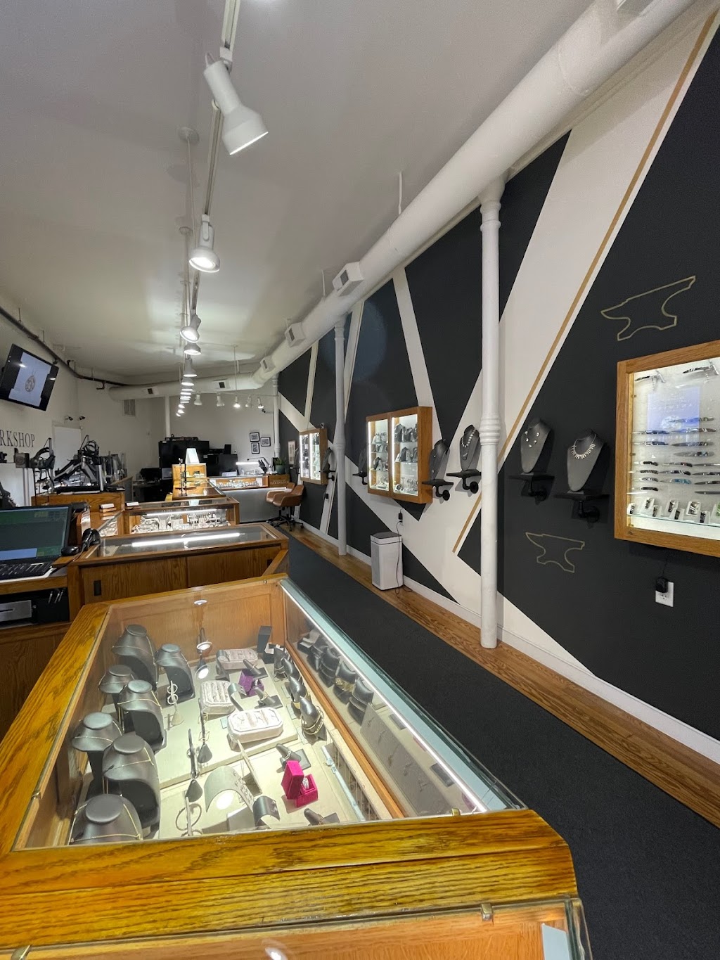 Hudson Valley Goldsmith | 71 Main St, New Paltz, NY 12561, USA | Phone: (845) 255-5872