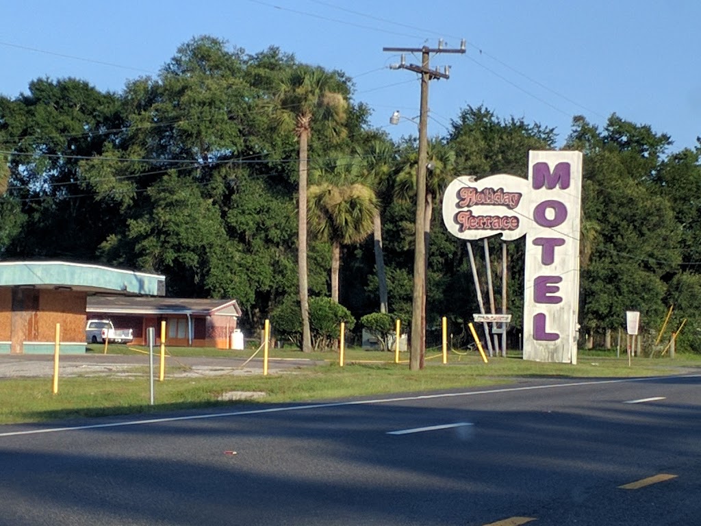 Holiday Terrace Motel | 552428 US-1, Hilliard, FL 32046, USA | Phone: (904) 845-4881