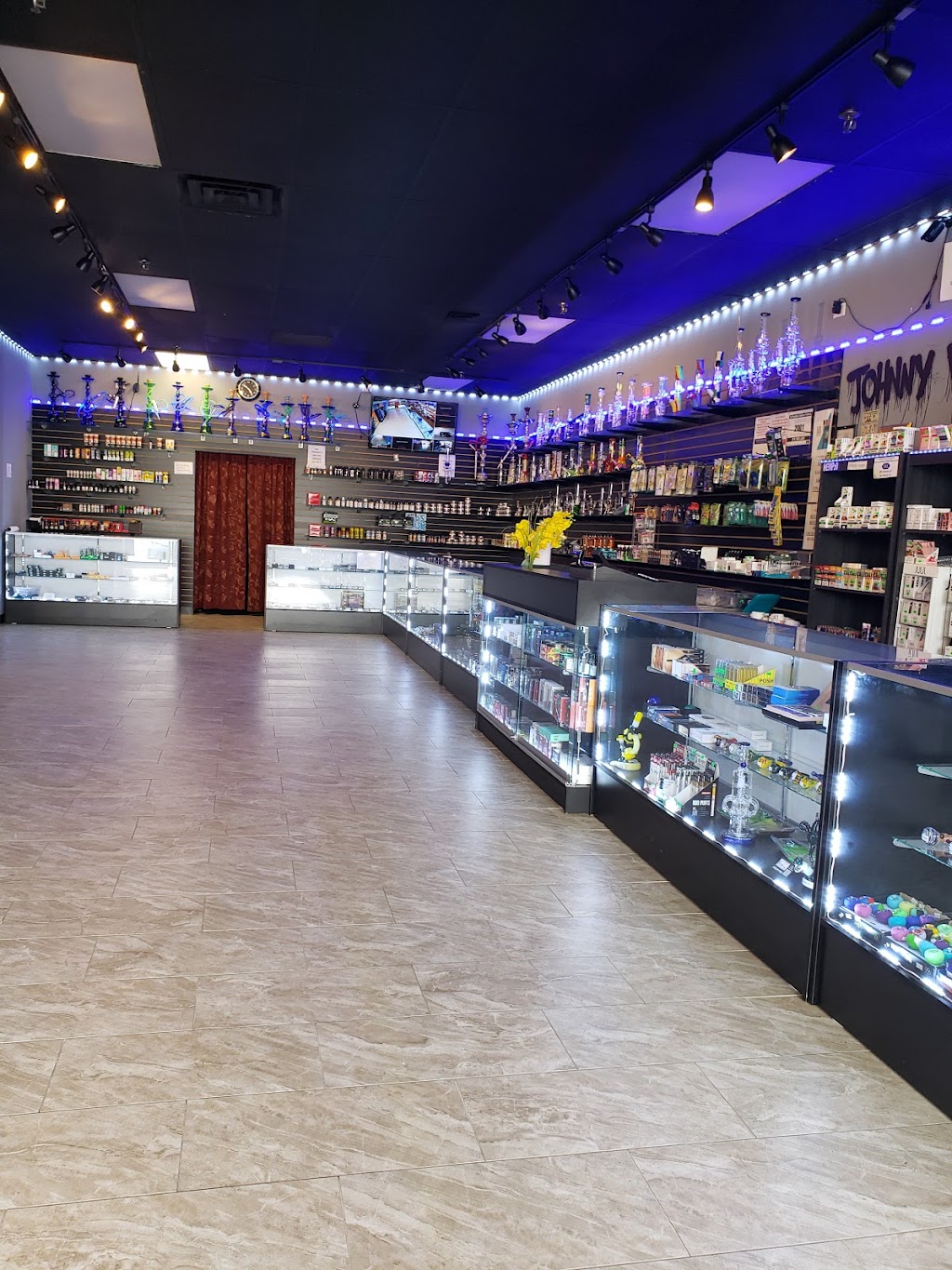 Johnny Vapes Inc | 1131 N Salem Dr, Schaumburg, IL 60194, USA | Phone: (630) 283-0621