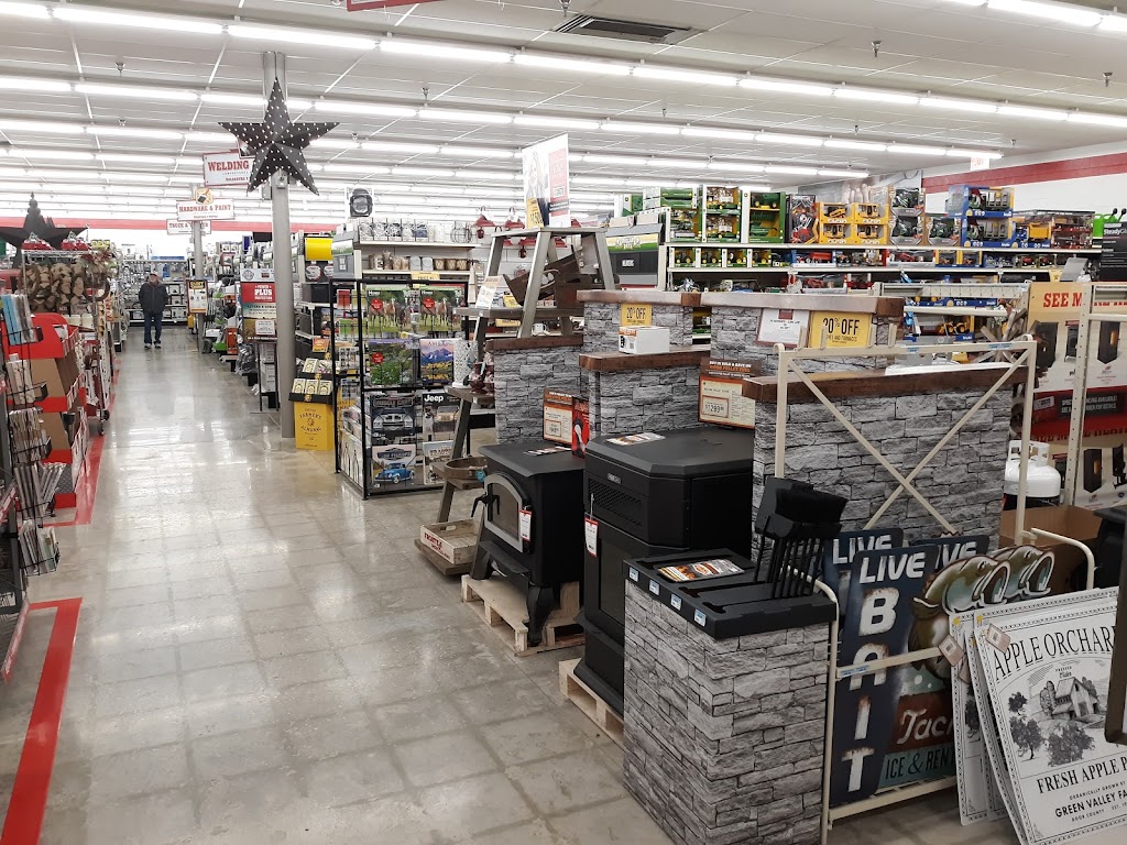 Tractor Supply Co. | 905 Lincoln Way S, Ligonier, IN 46767, USA | Phone: (260) 894-3096