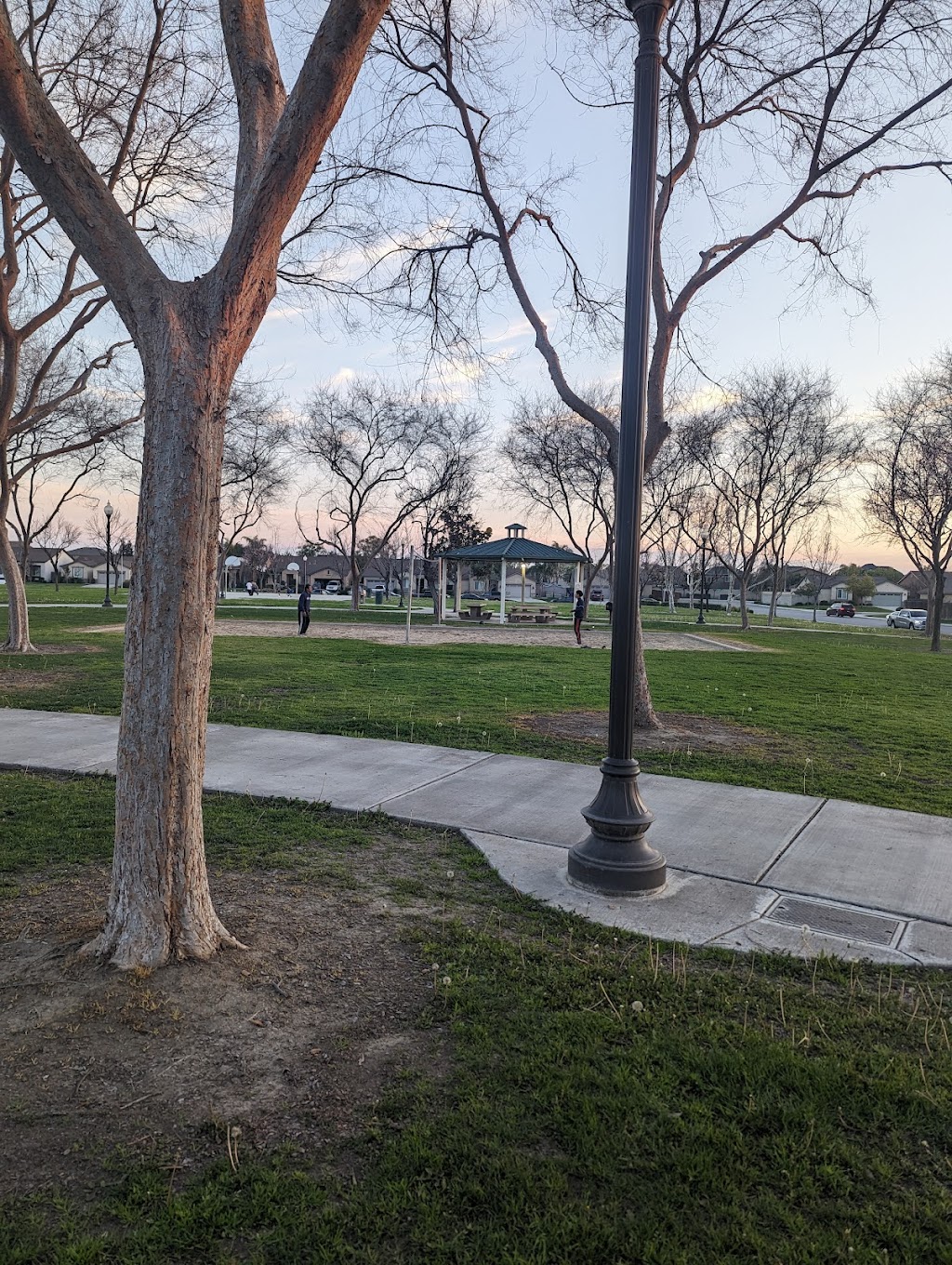 Tradewinds Park | 5510 Beach Rose Dr, Bakersfield, CA 93311, USA | Phone: (661) 326-3866