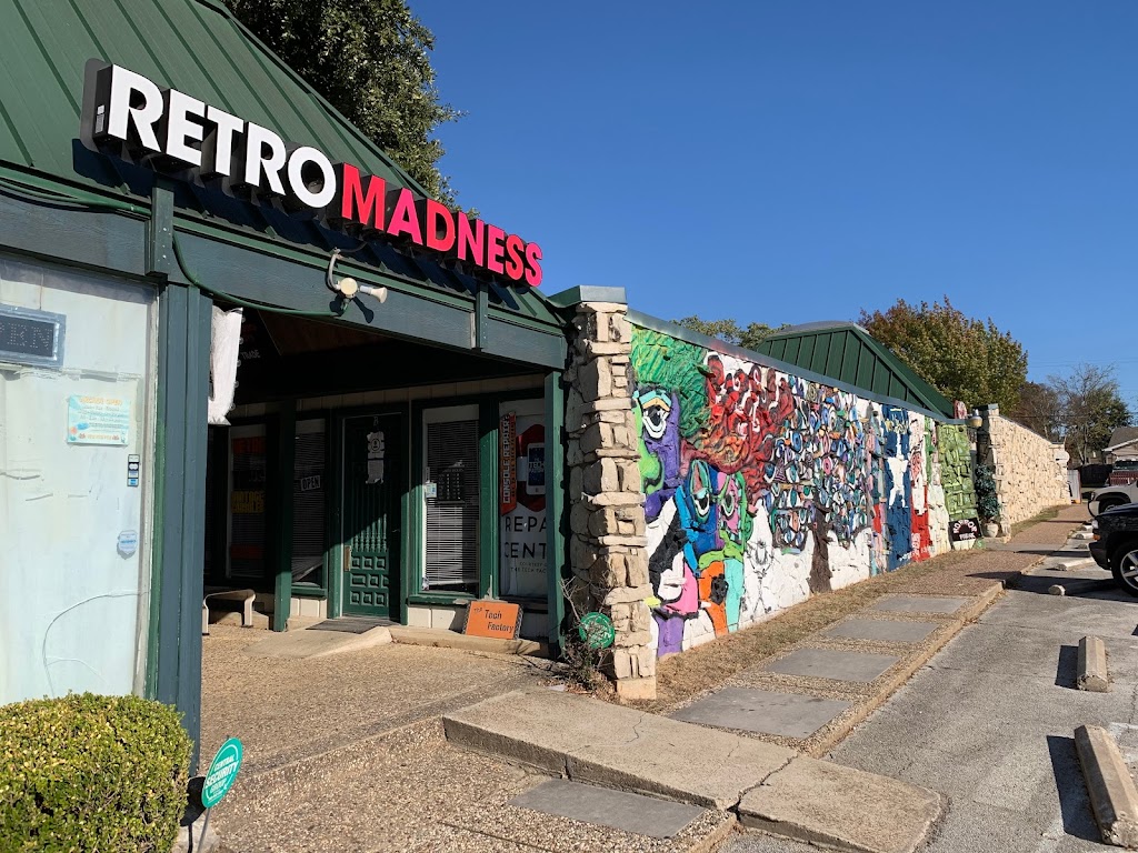 Retro Madness | 1424 Brown Trail, Bedford, TX 76022, USA | Phone: (682) 304-4691