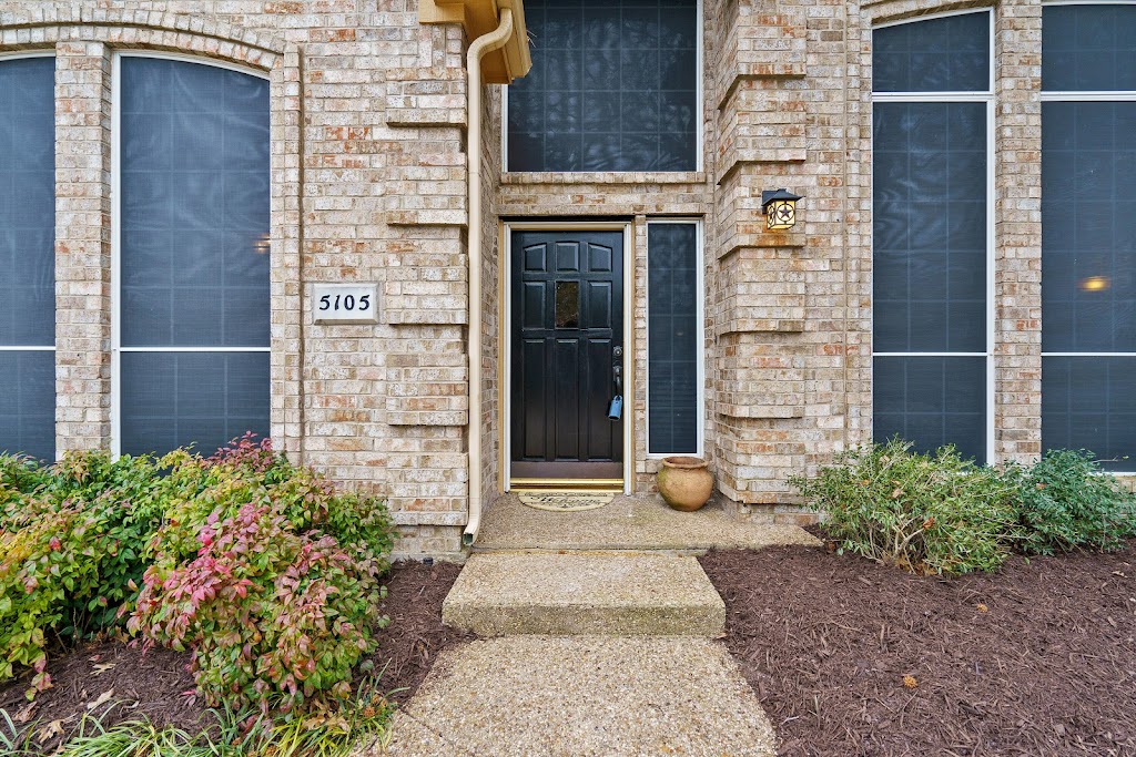 Beth Hensley, Realtor Fathom Realty | 208 S Johnson St Ste. 206, McKinney, TX 75069, USA | Phone: (972) 832-5933