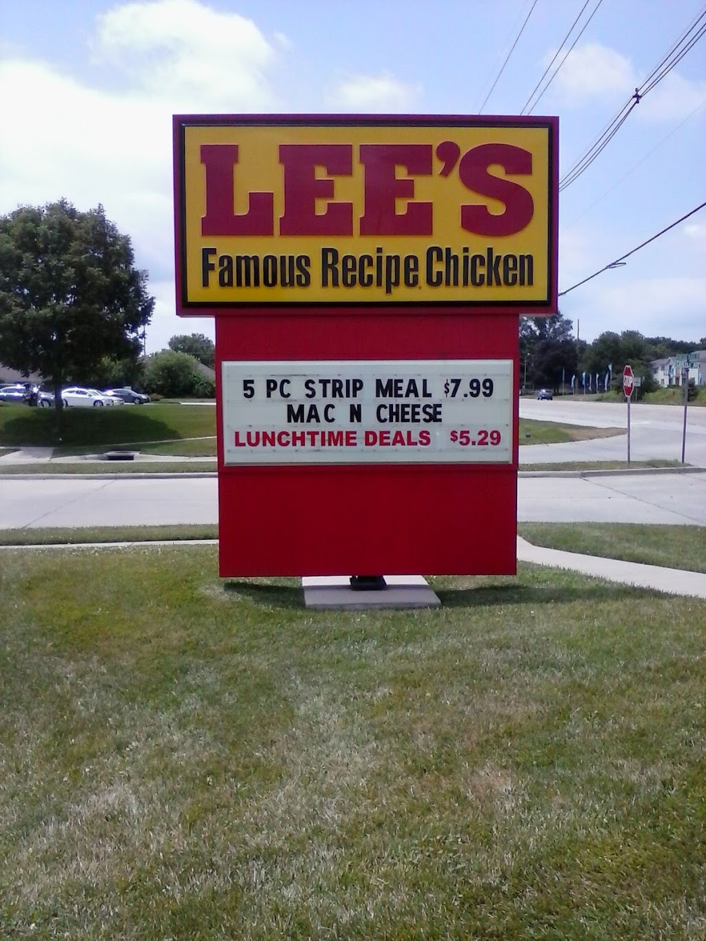 Lees Famous Recipe Chicken | 1652 Carlyle Ave, Belleville, IL 62221, USA | Phone: (618) 257-2410