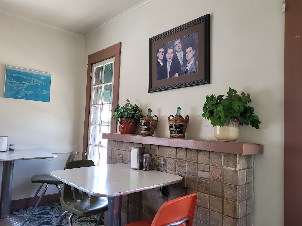 Antones Italian Food | 4125 Sunnyside Dr, Riverside, CA 92506, USA | Phone: (951) 682-5900