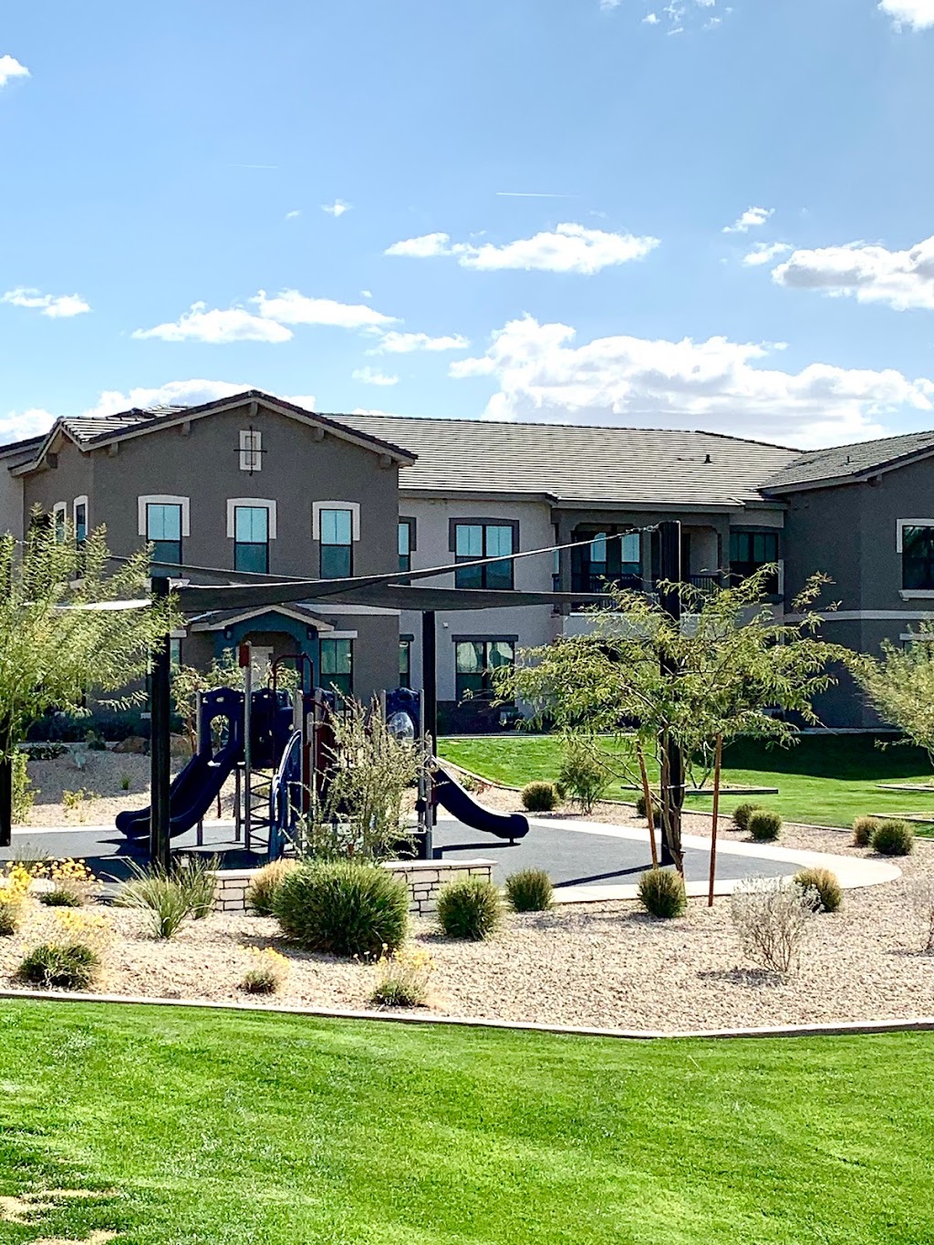 Vivace at Gateway Place Apartments | 4500 E Ray Rd, Gilbert, AZ 85296, USA | Phone: (480) 590-0287