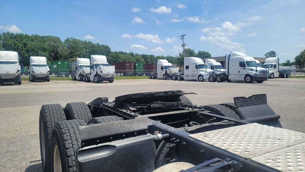 Hub Group Trucking | 5660 Universal Dr, Memphis, TN 38118, USA | Phone: (901) 541-8000