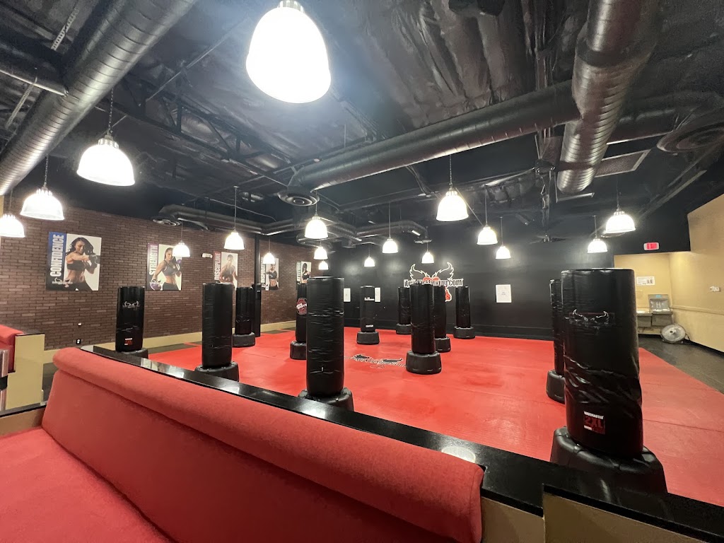 iLoveKickboxing - Glendale | 18561 N 59th Ave Suite 118, Glendale, AZ 85308, USA | Phone: (623) 688-3535