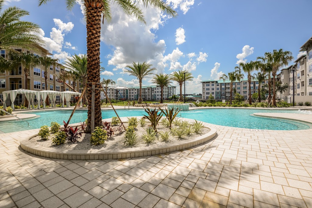 Axis West Apartments | 6820 Axis W Cir, Orlando, FL 32821 | Phone: (407) 778-5265