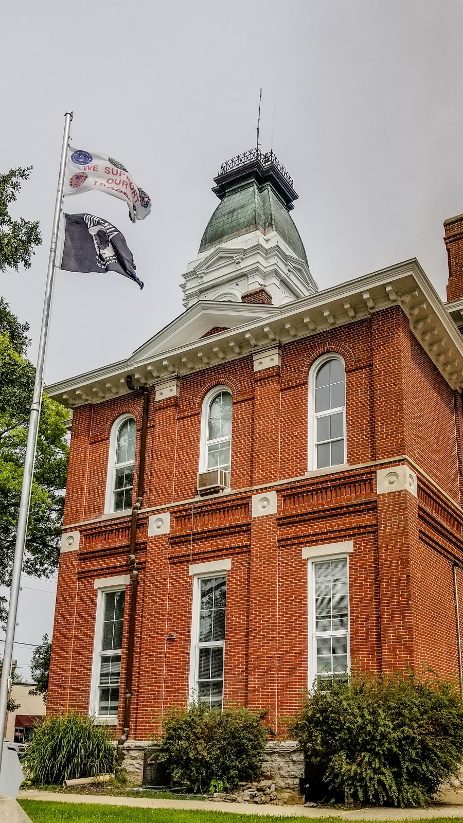 Henry County Courthouse | 30 N Main St, New Castle, KY 40050, USA | Phone: (502) 845-2868
