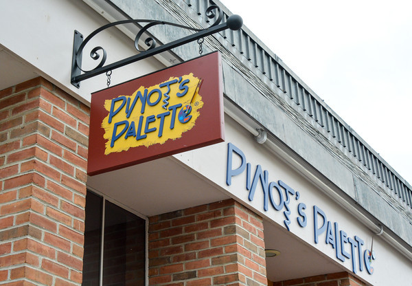 Pinots Palette Lexington Center | 7A Meriam St, Lexington, MA 02420 | Phone: (781) 862-3200