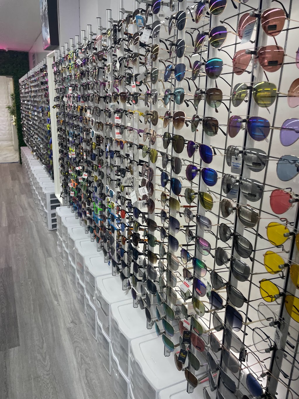 Sunglass City | 110 Commercial Blvd, Lauderdale-By-The-Sea, FL 33308, USA | Phone: (954) 229-0298