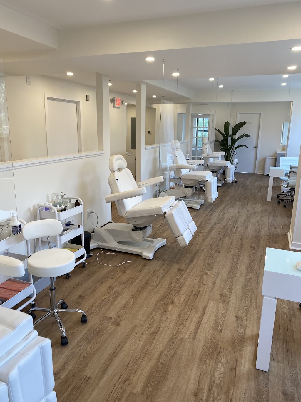 Violet Beauty Studio | 328 Pemberwick Rd, Greenwich, CT 06831, USA | Phone: (203) 805-7791