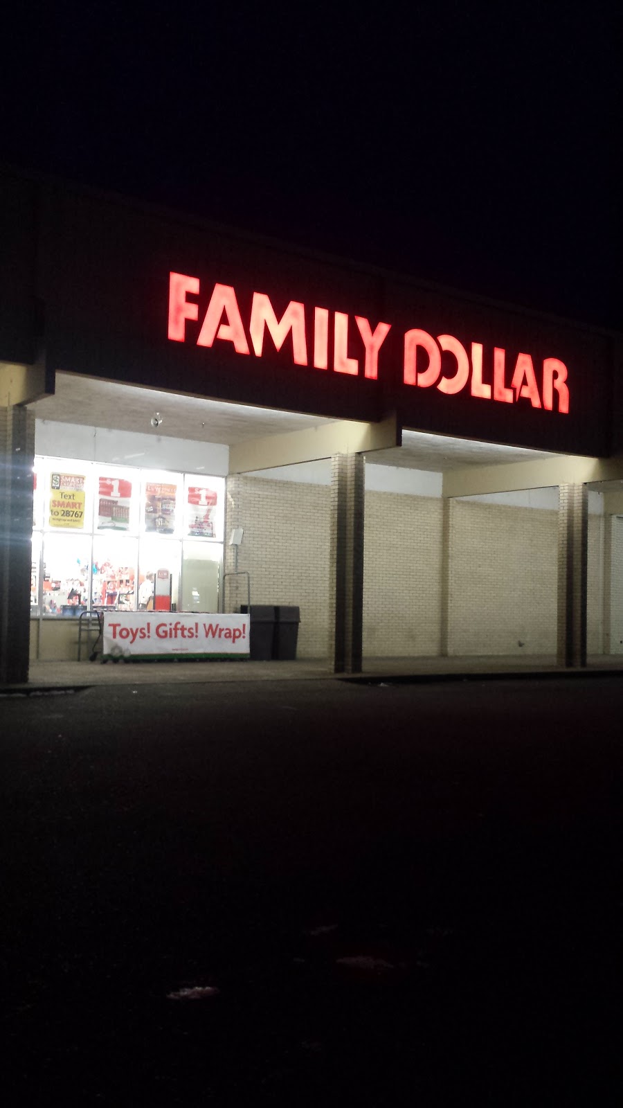 Family Dollar | 2626 W 10th St, Greeley, CO 80634, USA | Phone: (970) 324-2188