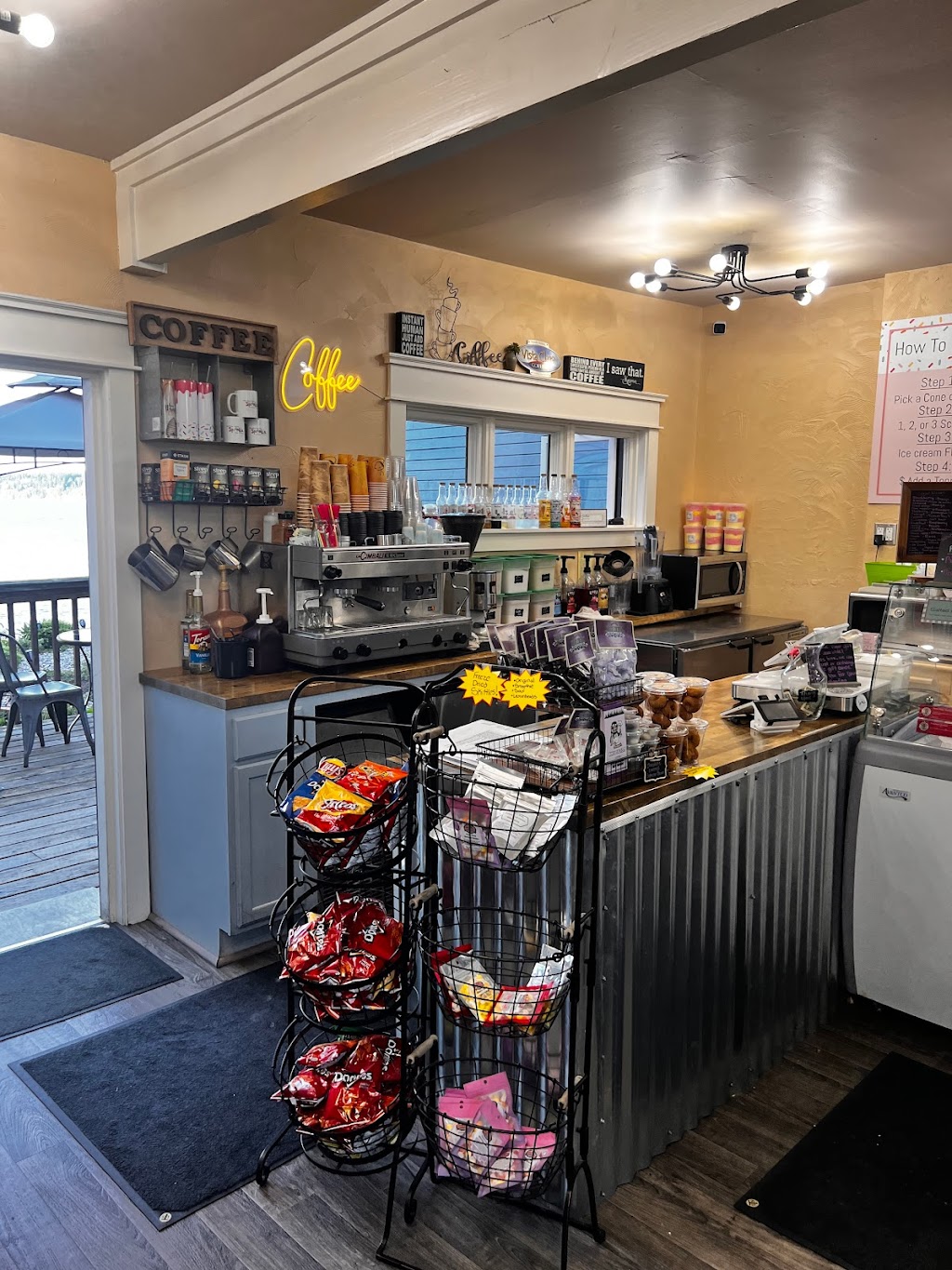 Sprinklz Ice Cream Parlor and Coffee Shop | 224 1st St, Langley, WA 98260, USA | Phone: (360) 221-6364