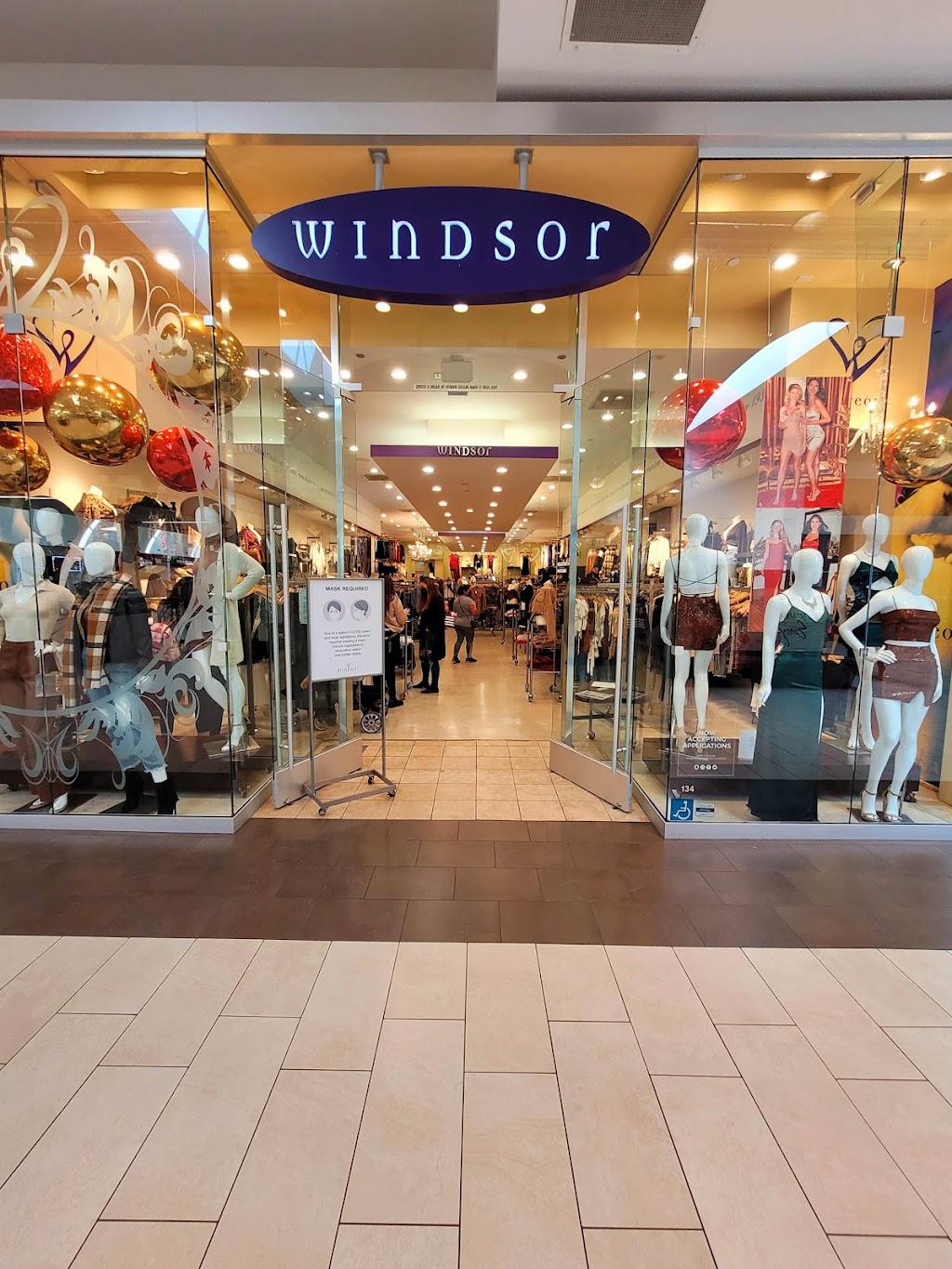 Windsor | 239 Los Cerritos Center #134, Cerritos, CA 90703, USA | Phone: (562) 924-6998