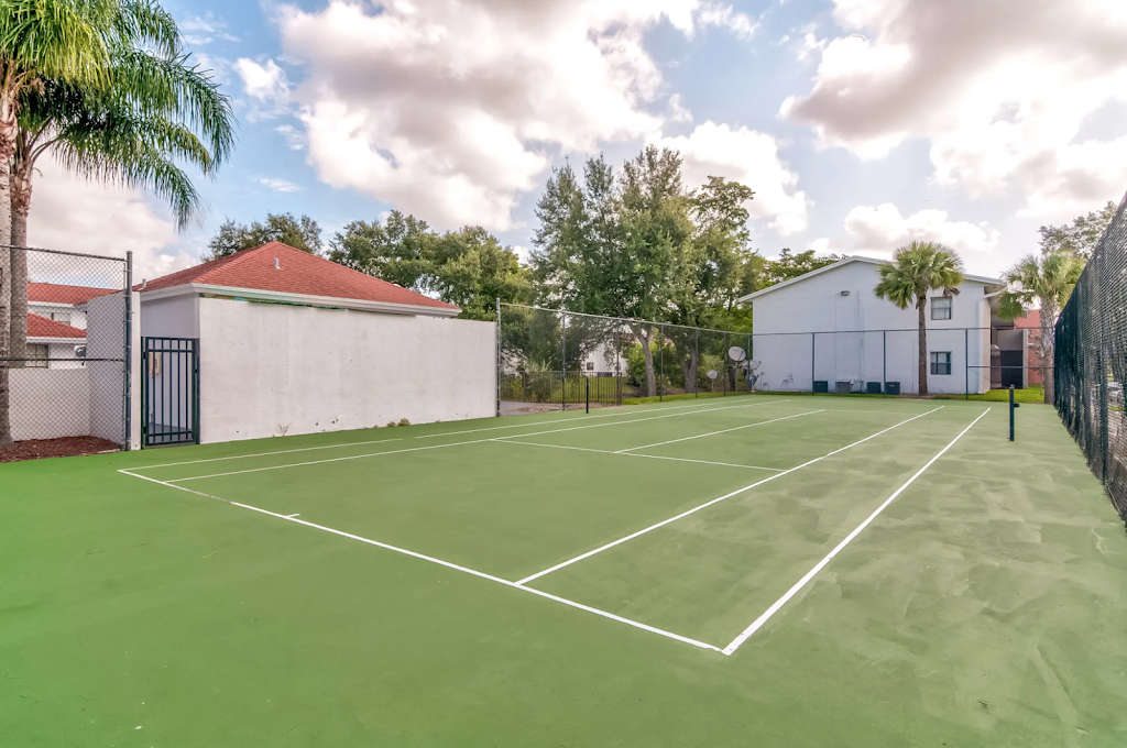 Golf Villas Apartments | 5900 NW 46th Ave, Tamarac, FL 33319, USA | Phone: (954) 971-3565