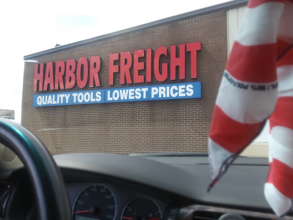 Harbor Freight Tools | 3925 Corridor Dr, Warsaw, IN 46582, USA | Phone: (574) 269-2105