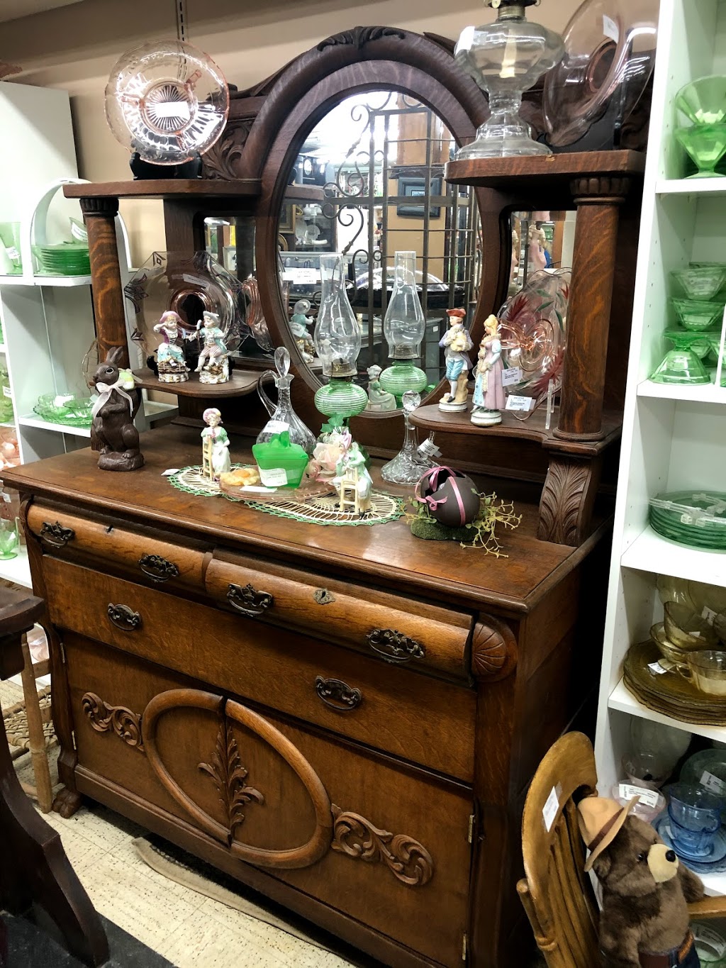 Echo Cottage Antique Mall | 422 Voss Ave, Odem, TX 78370, USA | Phone: (361) 368-2994