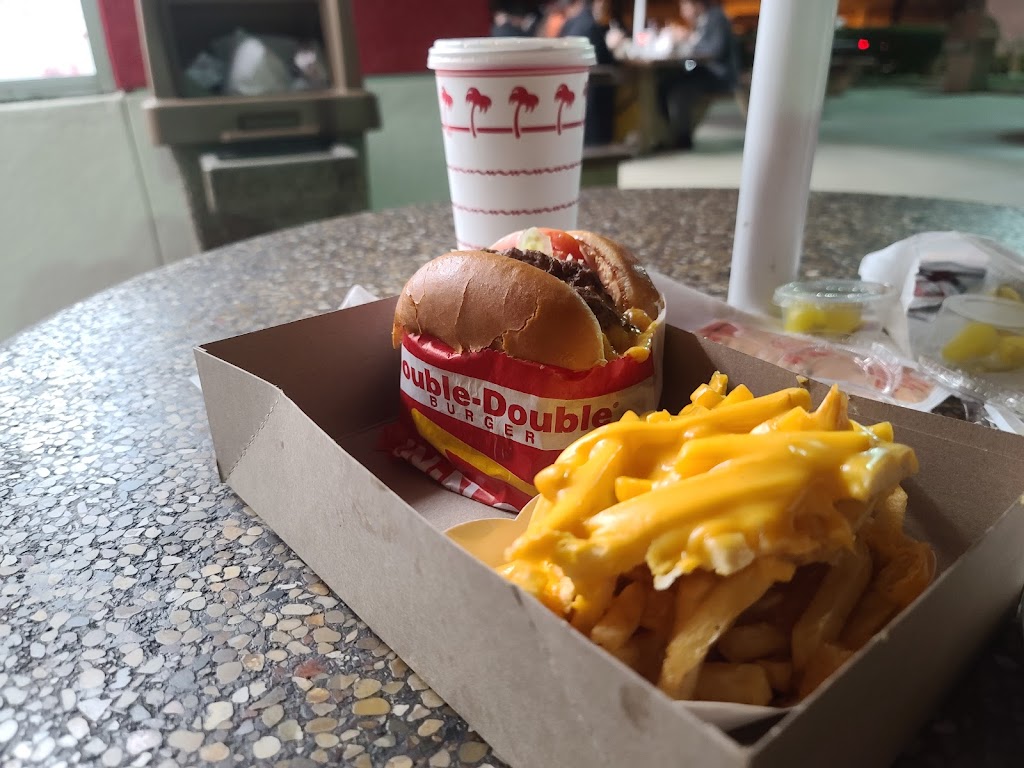 In-N-Out Burger | 1616 Sisk Rd, Modesto, CA 95350, USA | Phone: (800) 786-1000