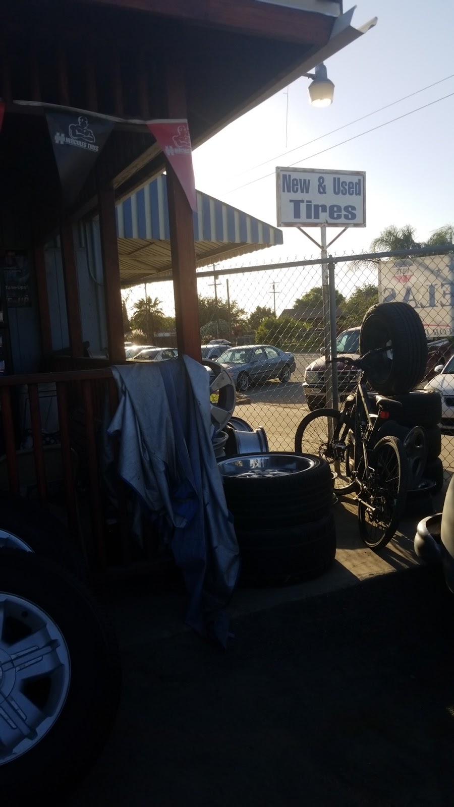 Leos Tire Services Corp | 22055 Manning Ave, San Joaquin, CA 93660, USA | Phone: (559) 693-2199