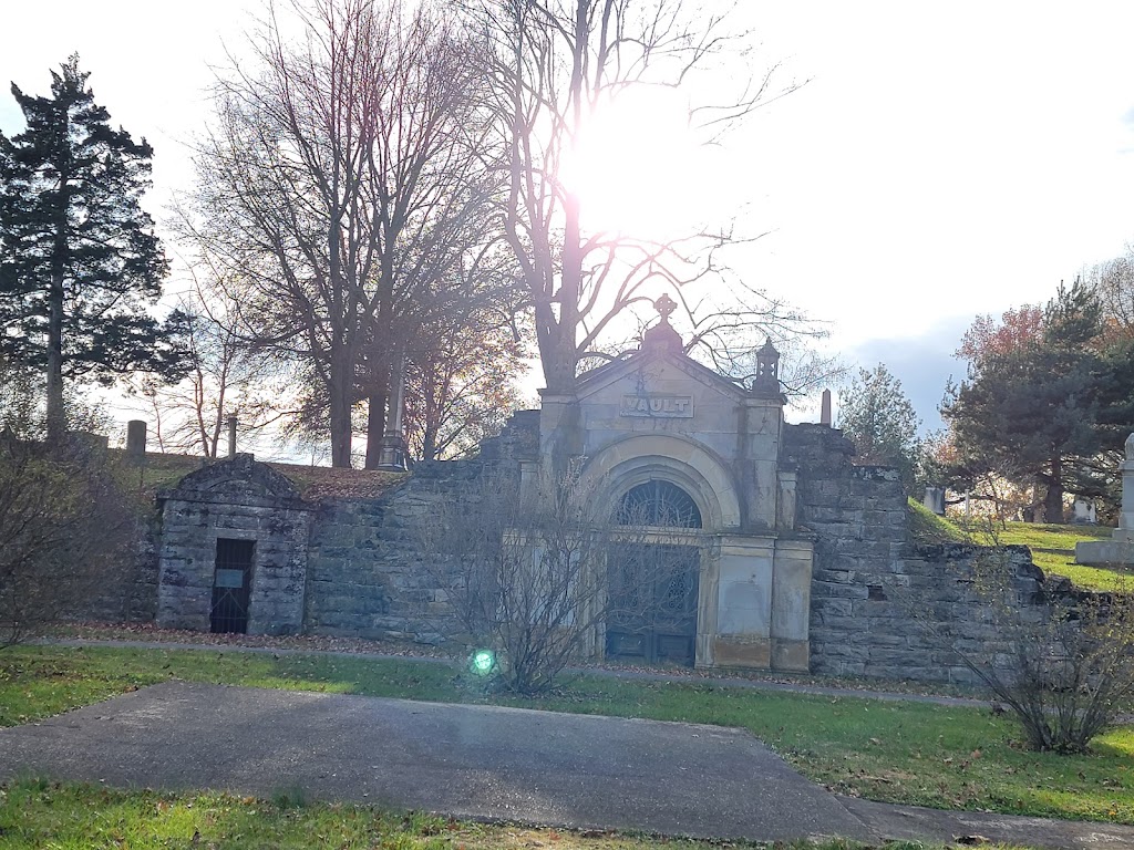 Battle Grove Cemetery | 531 E Pike St, Cynthiana, KY 41031, USA | Phone: (859) 234-5323