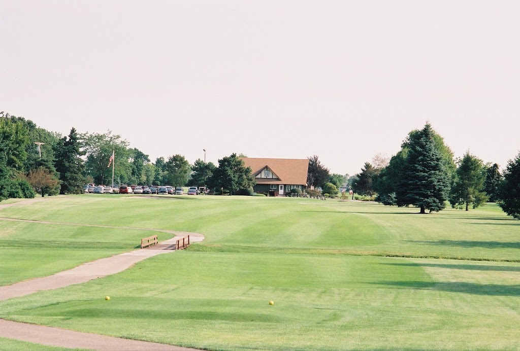 Green Meadows Golf Course | 1555 Strasburg Rd, Monroe, MI 48161, USA | Phone: (734) 242-5566