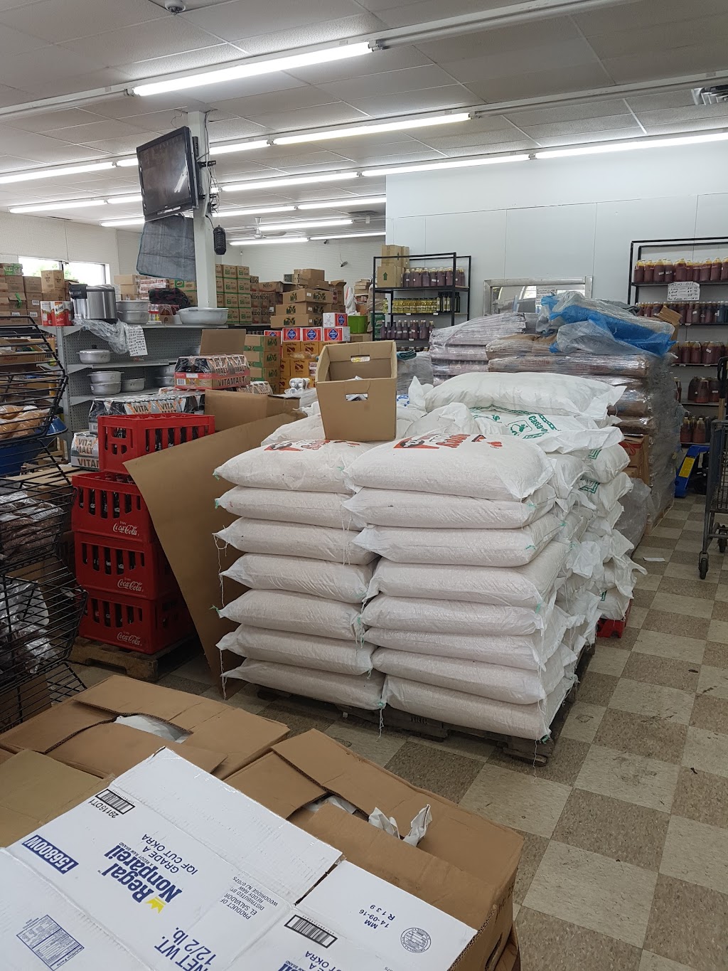 BCS African Wholesale Food Supply | 7916 Brooklyn Blvd, Minneapolis, MN 55445, USA | Phone: (763) 561-1597