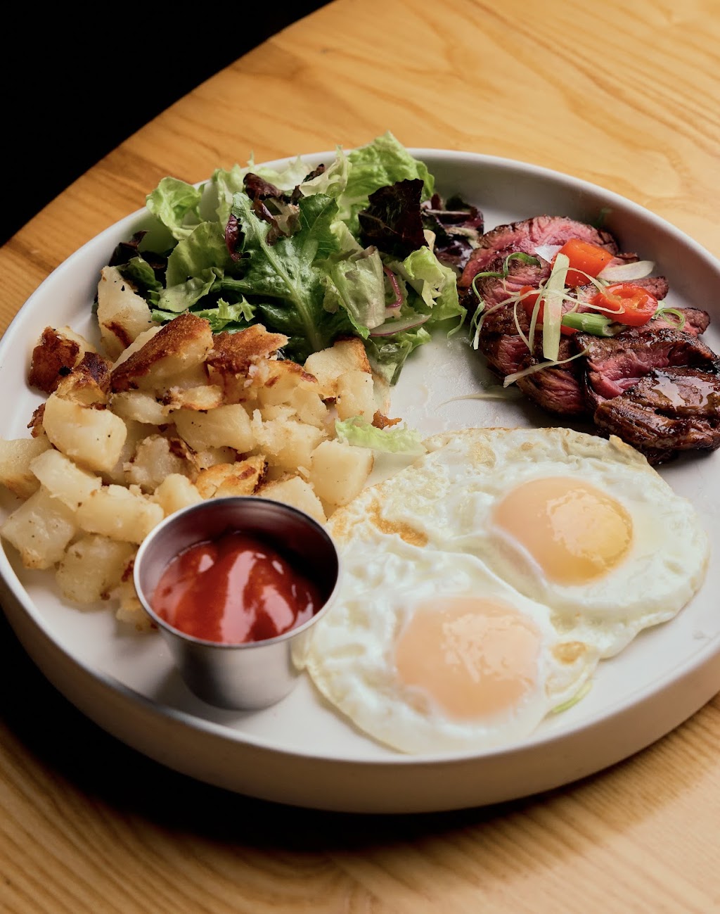 Stern & Bow Restaurant | 171 Schraalenburgh Rd, Closter, NJ 07624, USA | Phone: (201) 750-3350