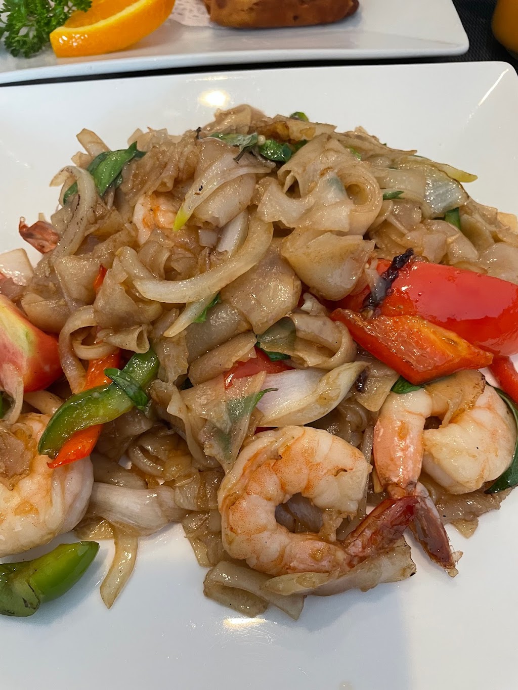 Chutamas Thai Cuisine | 8333 Tampa Ave, Los Angeles, CA 91324, USA | Phone: (818) 678-9326