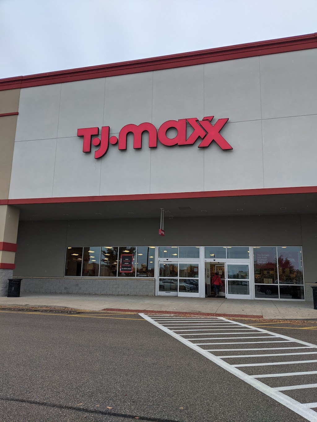 T.J. Maxx | 3850 Conlon Way, Elizabeth City, NC 27909, USA | Phone: (252) 330-4021