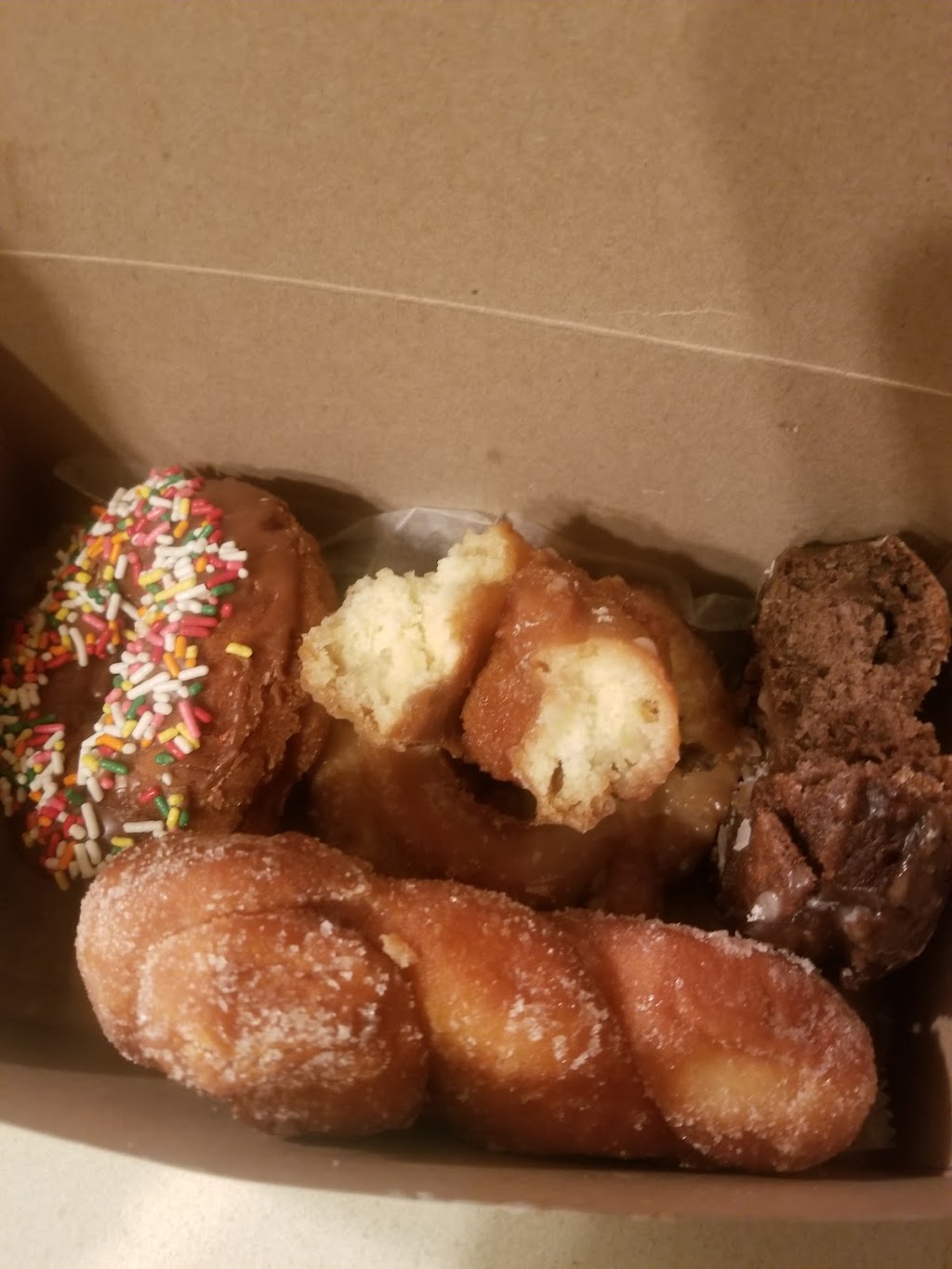 Tasty Boy Donuts | 28345 Telegraph Rd, Flat Rock, MI 48134, USA | Phone: (734) 782-2184