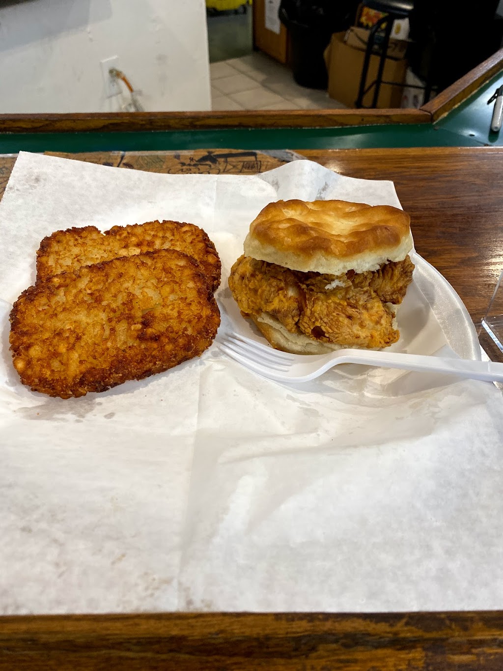 Granddaddys famous hot chicken | 5546 Clarksville Pike, Joelton, TN 37080, USA | Phone: (615) 915-2091