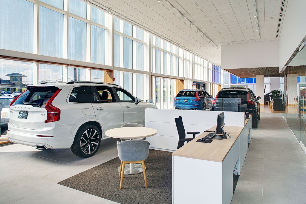 Volvo Cars Lisle Service | 4325 Lincoln Ave, Lisle, IL 60532, USA | Phone: (630) 246-2200