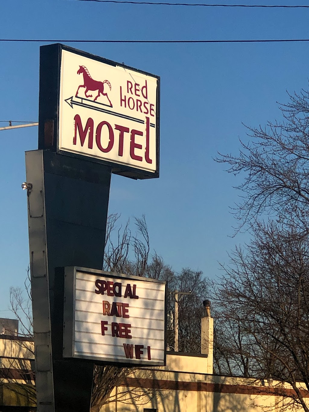 Red Horse Motel | 4625 S Dixie Dr, Moraine, OH 45439, USA | Phone: (937) 294-7508