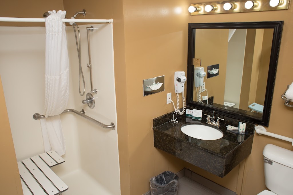 Quality Inn | 11102 N Goede Rd, Edgerton, WI 53534, USA | Phone: (608) 884-2118