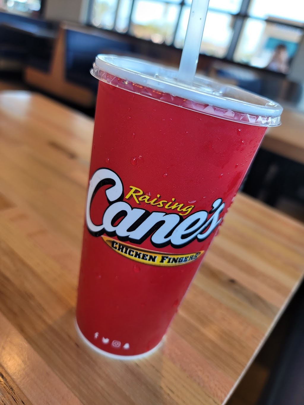 Raising Cane’s Chicken Fingers | 13263 Main St, Hesperia, CA 92345, USA | Phone: (760) 972-3797